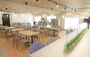 学生寮の共有スペース