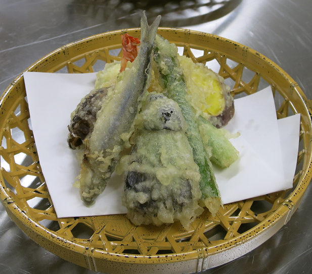 天ぷら体験 おいしそう キャリナリーブログ 大阪キャリナリー製菓調理専門学校