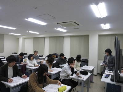 調理師科 食を深く深く知る 今日はスパイスの講義でした キャリナリーブログ 大阪キャリナリー製菓調理専門学校